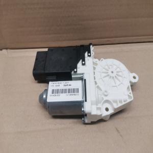 Moteur leve vitre avant droit passager VOLKSWAGEN GOLF 4 REF 1J1959802D