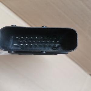 Moteur leve vitre avant droit passager VOLKSWAGEN GOLF 4 REF 1J1959802D
