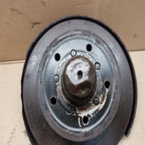 MOYEU FUSEE PIVOT AVANT DROIT MERCEDES  W114 W115