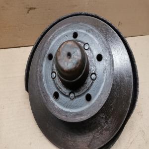 MOYEU FUSEE PIVOT AVANT GAUCHE  MERCEDES  W114 W115