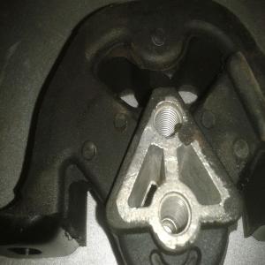 OPEL CORSA B 1.5 D et TD 1.7 D  SUPPORT BOITE 02033 00684 126