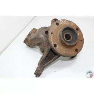 PEUGEOT 206 n°20 Moyeu de roue avant droit d'occasion