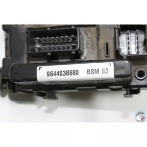 PEUGEOT 406 phase 2 9644038680 n°7 boite à fusibles moteur d'occasion