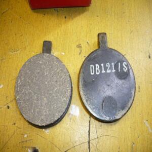 PLAQUETTES FREIN ferodo fdb 121h