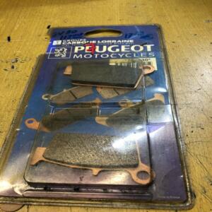 Plaquettes Frein origine carbone lorraine peugeot 753930 sv 80