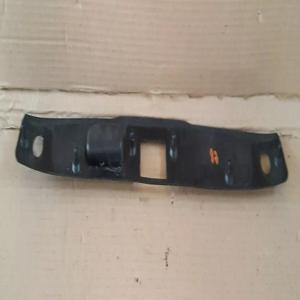 plastique poignee de coffre mercedes W211 ref a2117500193