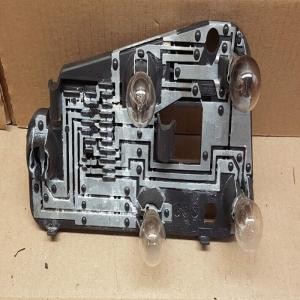 PLATINE DE FEU ARRIERE DROIT PASSAGER AXO  PEUGEOT 306 PHASE 1