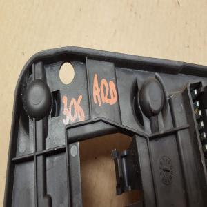 PLATINE DE FEU ARRIERE DROIT PASSAGER AXO  PEUGEOT 306 PHASE 1