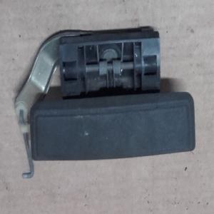 poignée de porte extérieure avant droit passager  Peugeot 205