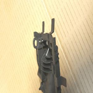 poignée intérieur de porte  arrière droit peugeot 405 break ref 91037102