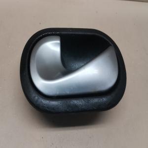 POIGNEE OUVERTURE PORTE INTERIEUR AVANT GAUCHE  RENAULT SCENIC 2 MEGANE 2