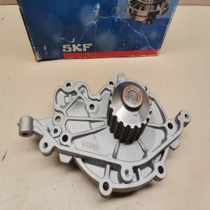 Pompe à eau RENAULT LAGUNA 1 ESPACE 3 SAFRANE 2.2 DT D SKF VKPC 86633