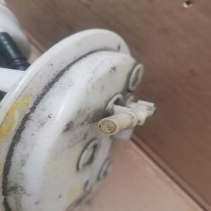 POMPE FLOTTEUR JAUGE NIVEAU CARBURANT  CITROEN C2 PEUGEOT 1007 1.4 16 1.6V VTS