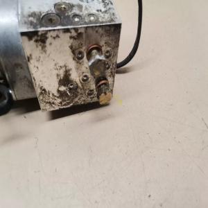 pompe hydraulique coffre Mercedes C215 CL500 ref A2158000148 hb70186-002