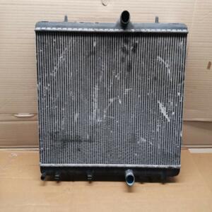 Radiateur eau -  Peugeot 407 307 C4 1.6 HDI REF 9645586780