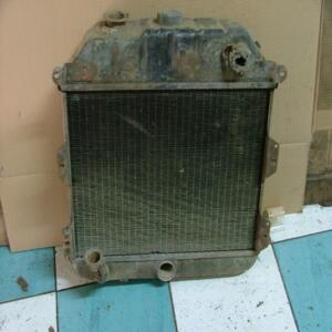 RADIATEUR VOITURE ANCIENNE COVENTRY RADIATOR A RESTAURER OU POUR DECO