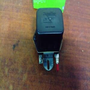 REGULATEUR D'ALTERNATEUR VALEO 008382  CX C25 J5 DUCATO