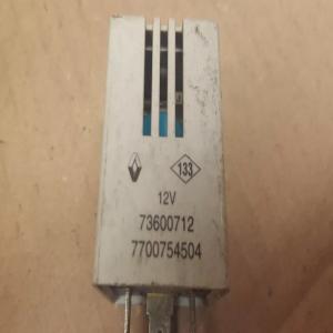 RELAIS RENAULT LAGUNA 2 MEGANE KANGOO MASTER CLIO 2 ESPACE 4 BLANC 12v 73600712