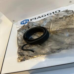 ressort de rappel de kick origine scooter piaggio 50 100 fly zip 50 289495