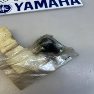 rotule gauche yamaha 3x3-18157-00 YT 125 G 1980