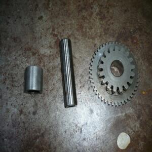 roue entrainement démarreur  suzuki dr 125 1994 a 2002 gn 125 1983 a 2001