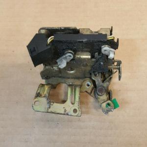 serrure gache avant droit passager renault 25 r25