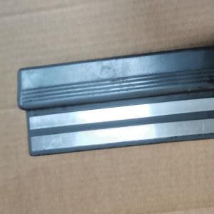 SEUIL DE PORTE Avant DROIT MERCEDES  W210 REF 2106800136