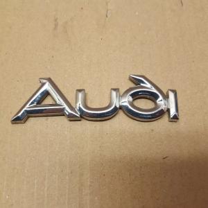 sigle monogramme insigne logo emblème badge capot coffre  AUDI