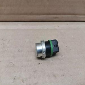 SONDE TEMPERATUTRE REFROIDISSEMENT VW GOLF 3 POLO 6N PASSAT B3 B4 IBIZA 1.9 D TD