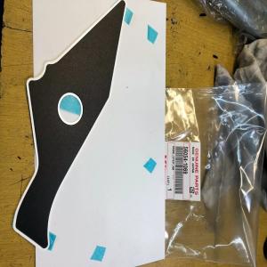 sticker repose pied droit kawasaki 56054-1069 er 6 650 er6f er6n 2013 2016