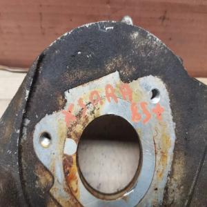 SUPORT POMPE A INJECTION CITROEN XSARA PICASSO  PEUGEOT 307 2.0 HDI REF 96347839