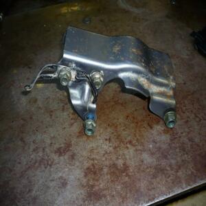 support moteur avant suzuki dr 125 1994 a 2002