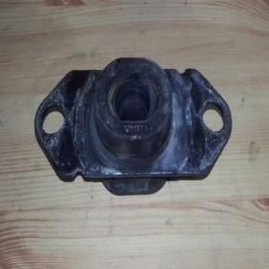 Support moteur boite Renault CLIO 3 MEGANE 2 MODUS SCENIC 2 DCI REF 8200352861