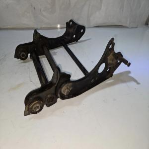 SUPPORT MOTEUR - YAMAHA YP MAJESTY 125 (2007 - 2010)