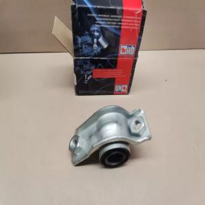 SUPPORT SILENT BLOC TRIANGLE  SUSPENSION AVANT DROIT ALFA GT 156 157 REF 47908