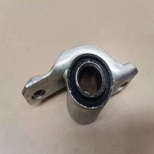 SUPPORT SILENT BLOC TRIANGLE  SUSPENSION AVANT DROIT ALFA GT 156 157 REF 47908