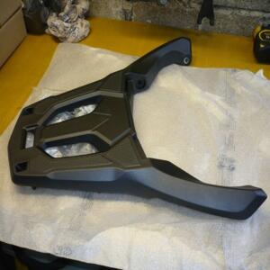 support top case porte bagage honda nss 125 300 forza 08l70-k40-f00