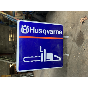 Enseigne Husqvarna 