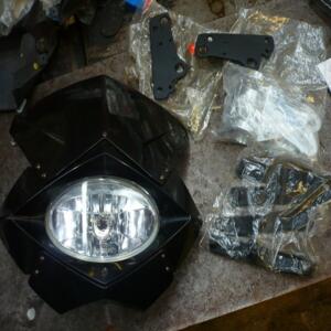Tnt tuning Universel plaque phare enduro h4 complet 50 a boite  448139