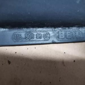 TOLE ENTOURAGE cadre de radiateur guidage d'air Mercedes W115 W114  1155050355