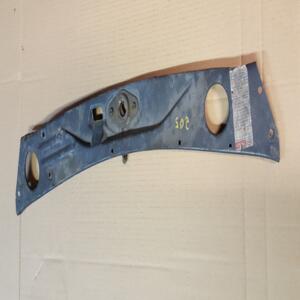 Traverse  avec fermeture capot PEUGEOT 205  049212994  7106 87 710658
