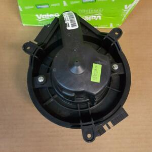 VENTILATEUR BRASSEUR D AIR Pulseur  RENAULT LAGUNA I 1 REF   7701039482