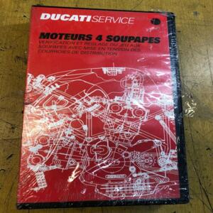 video vhs ducati service moteur 4 soupapes jeux soupapes tension courroies distr
