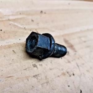 VIS BOULON DE ROUE Mercedes W114 W115