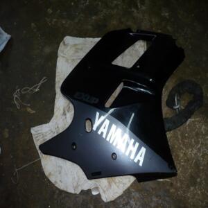YAMAHA FZR 1000 Exup 3LE Panneau coté droit Carénage latéral 3gm5-2835k-50