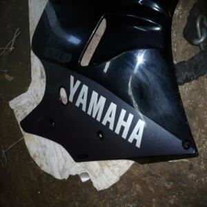 YAMAHA FZR 1000 Exup 3LE Panneau coté droit Carénage latéral 3gm5-2835k-50