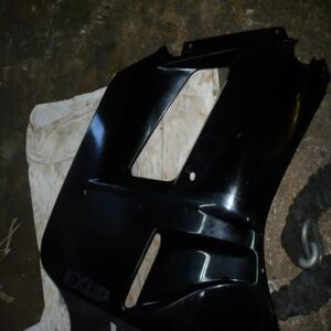 YAMAHA FZR 1000 Exup 3LE Panneau coté droit Carénage latéral 3gm5-2835k-50