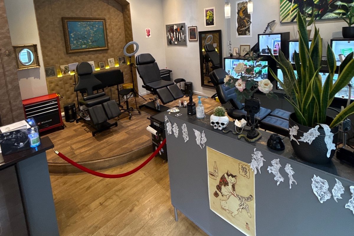 Poste professionnel — Tattoo / Piercing