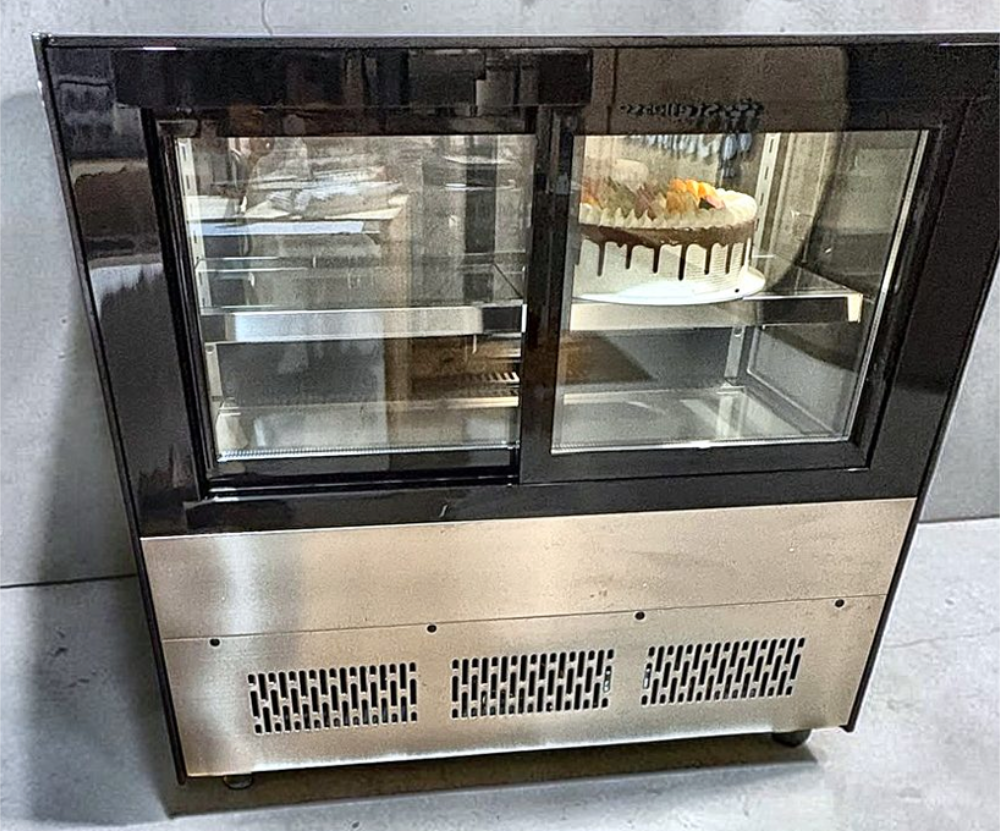 Vitrine réfrigérée à pâtisseries