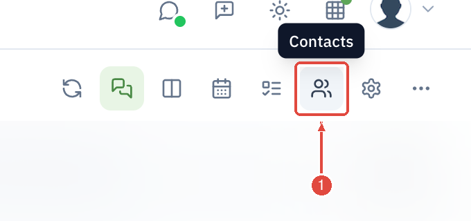 Le bouton Contacts, dans la barre d'outils en haut à droite de la liste des mails, entre l'icône des tâches et l'engrenage des paramètres, avec son infobulle Contacts